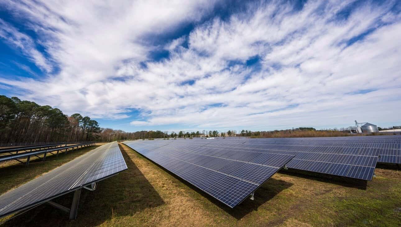 Geração de Energia Solar em Grande Escala: Usinas Solares